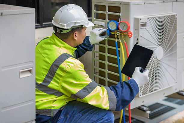 Professional Hvac technician working in Lake View, NY